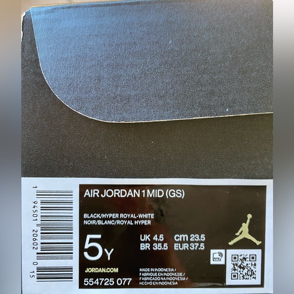 Air Jordan—- only wear twice, very very good condition. - Picture 12 of 12